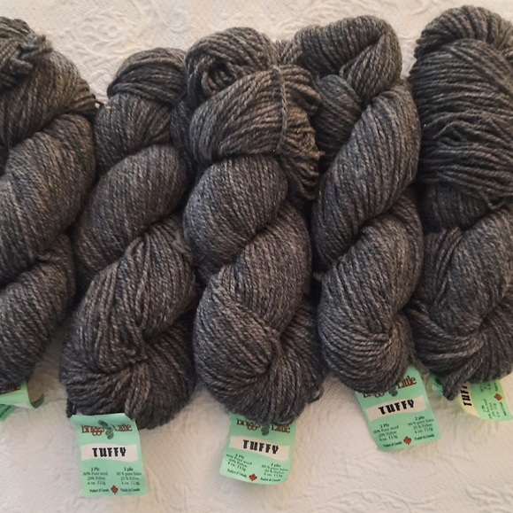 WOOL - Picture 4 of 4